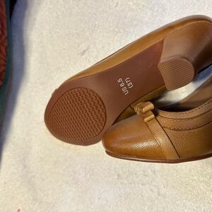 Elegant Brown Women's Heels